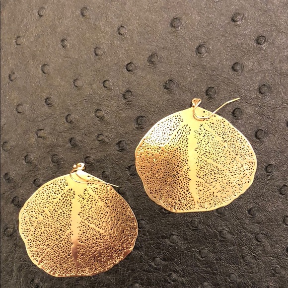 Gold Filigree Earrings - Picture 6 of 6